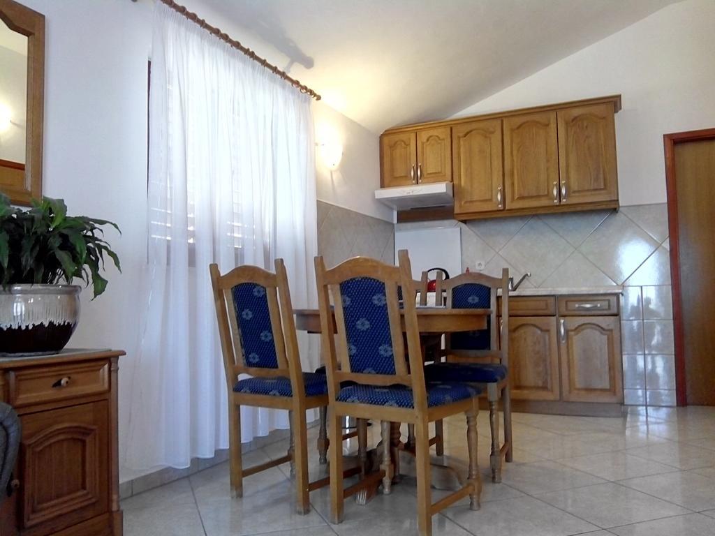 Apartments Ivanka Starigrad Paklenica Pokoj fotografie